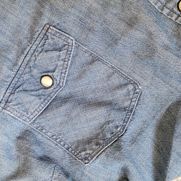Vintage style chambray western fitted button up size medium - Picture 4 of 6